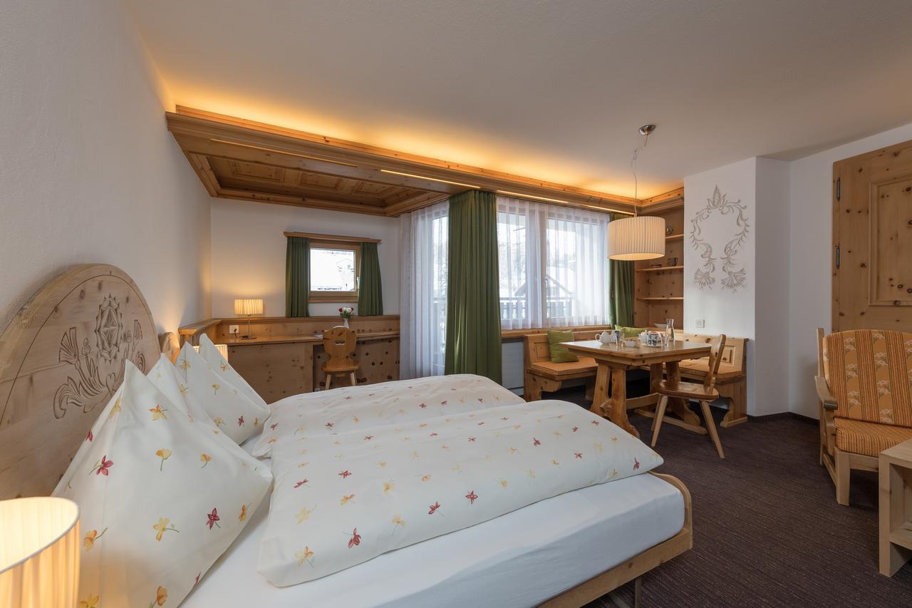 Seraina Hotel